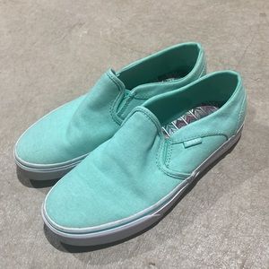 Womens canvass slip on Vans shoe Aqua size 9.5 comfort casual